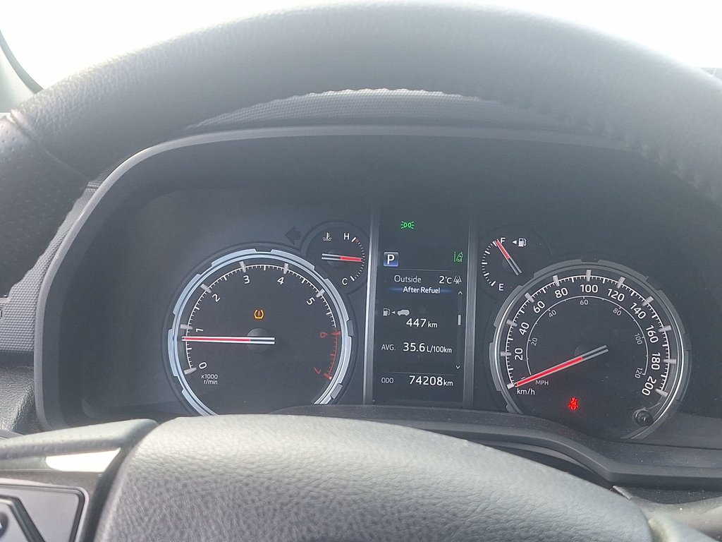 Toyota 4Runner TRD OFF ROAD | Roof | USB | Warranty to May 2022 2022 à Saint John, Nouveau-Brunswick - 24 - w1024h768px