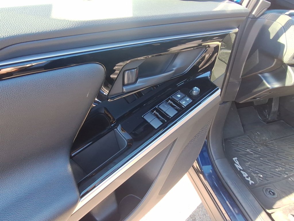 2023 Toyota bZ4X XLE | Roof | Cam | USB | Warranty to 2028 in Saint John, New Brunswick - 15 - w1024h768px