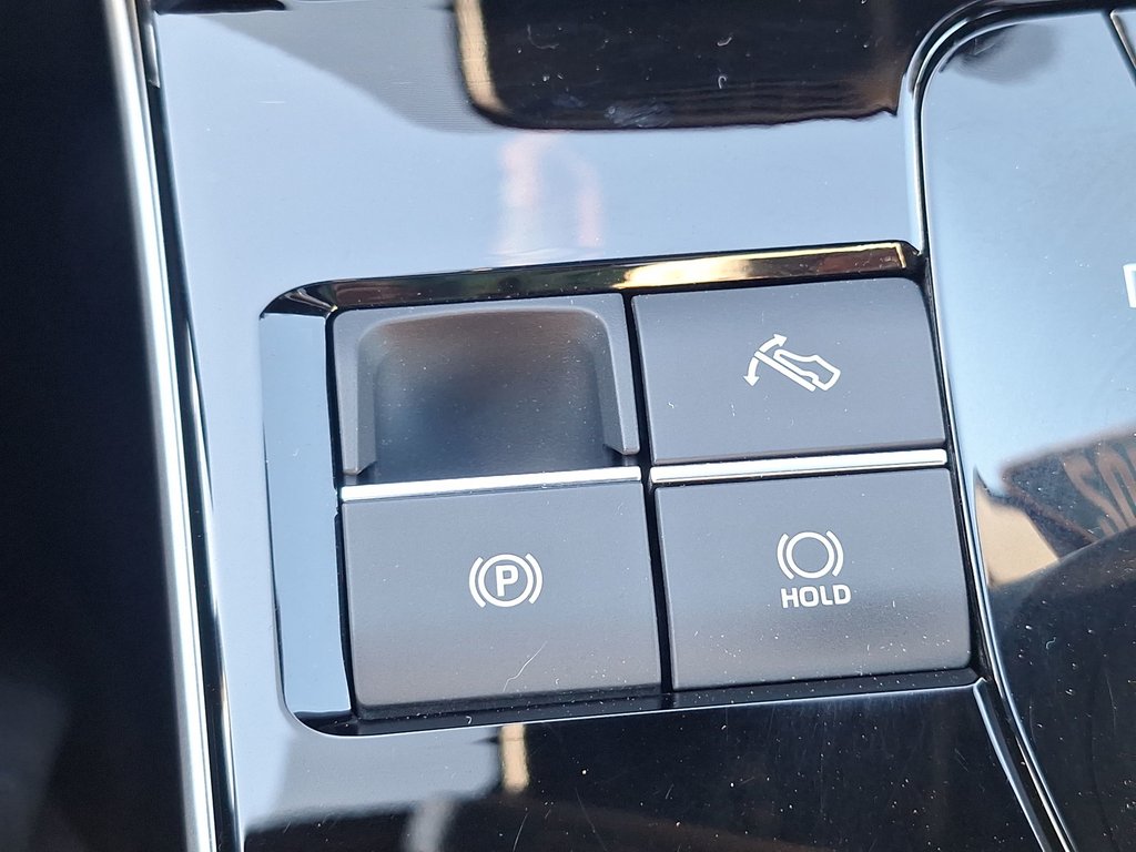 2023 Toyota bZ4X XLE | Roof | Cam | USB | Warranty to 2028 in Saint John, New Brunswick - 30 - w1024h768px