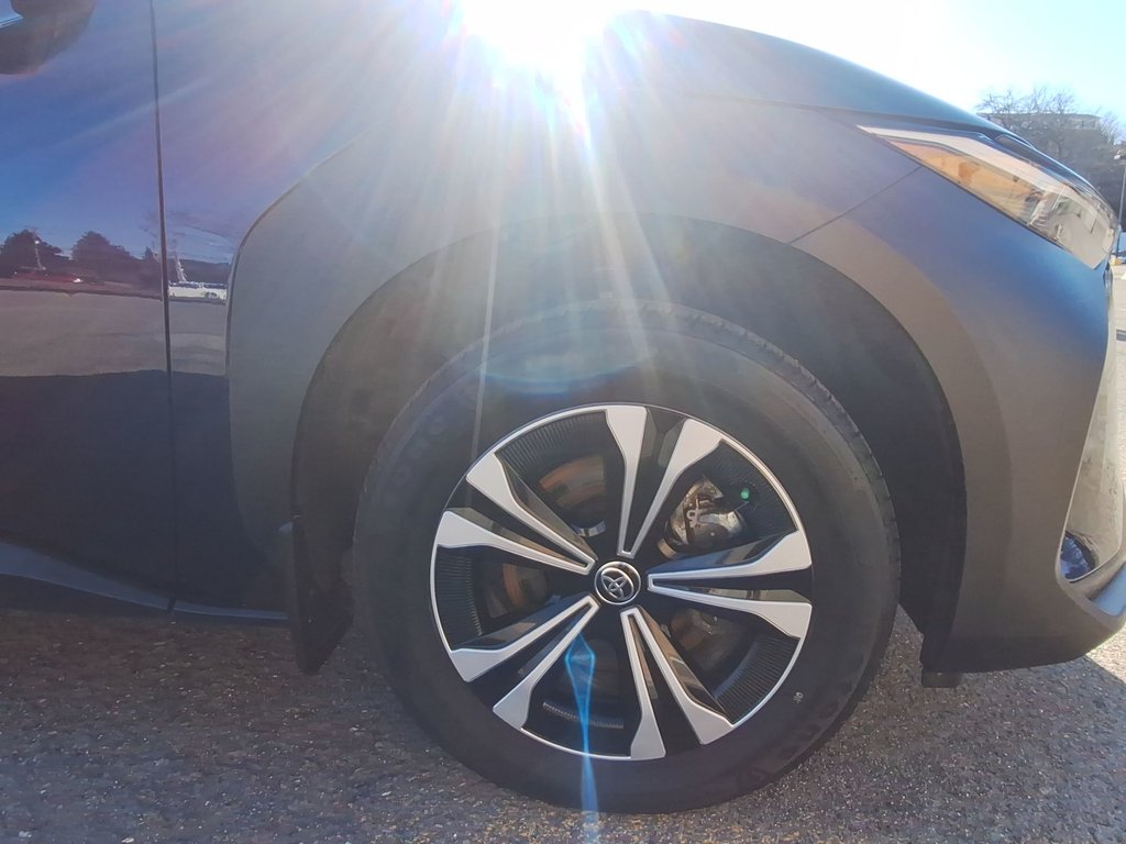 2023 Toyota bZ4X XLE | Roof | Cam | USB | Warranty to 2028 in Saint John, New Brunswick - 10 - w1024h768px