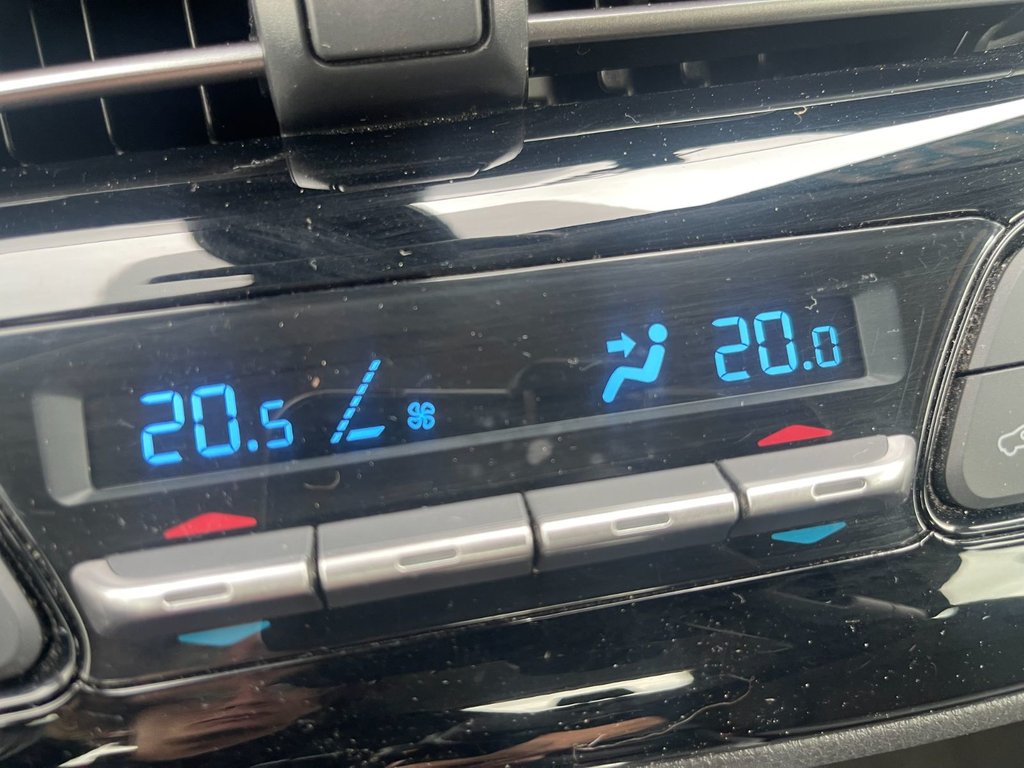 2021 Toyota C-HR LE | CAM | USB | Apple CarPlay in Saint John, New Brunswick - 24 - w1024h768px