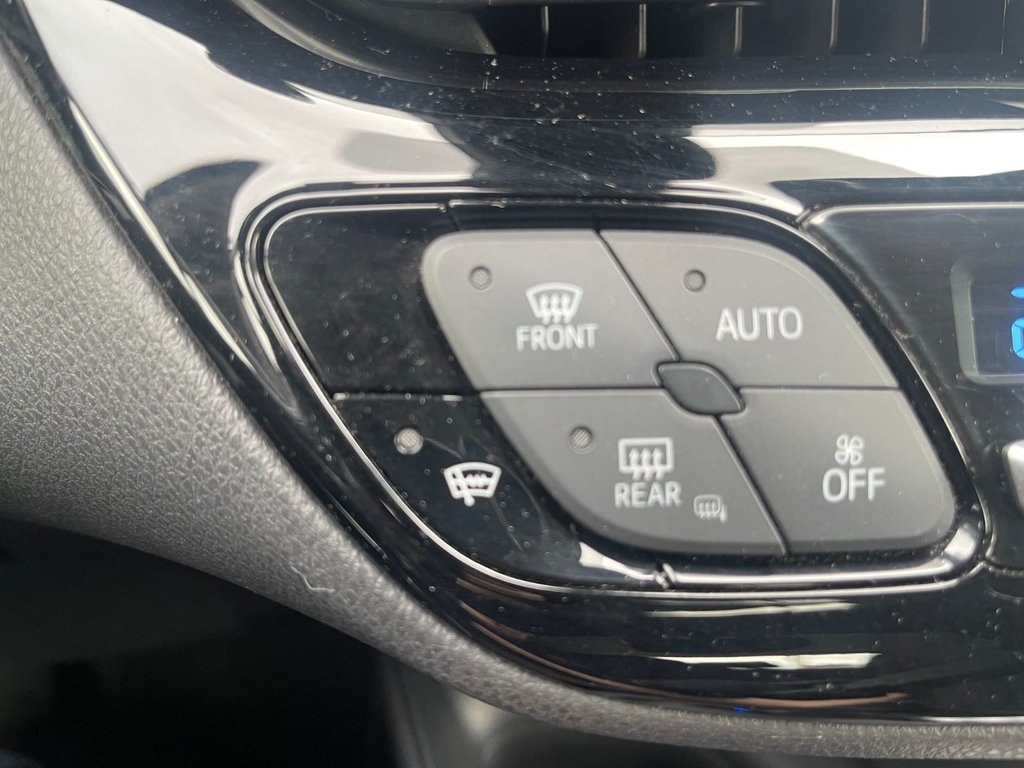 2021 Toyota C-HR LE | CAM | USB | Apple CarPlay in Saint John, New Brunswick - 25 - w1024h768px