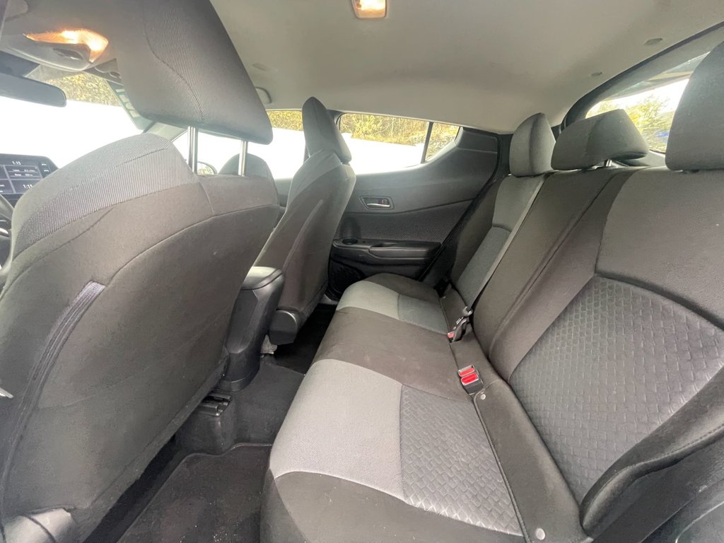 2021 Toyota C-HR LE | CAM | USB | Apple CarPlay in Saint John, New Brunswick - 31 - w1024h768px