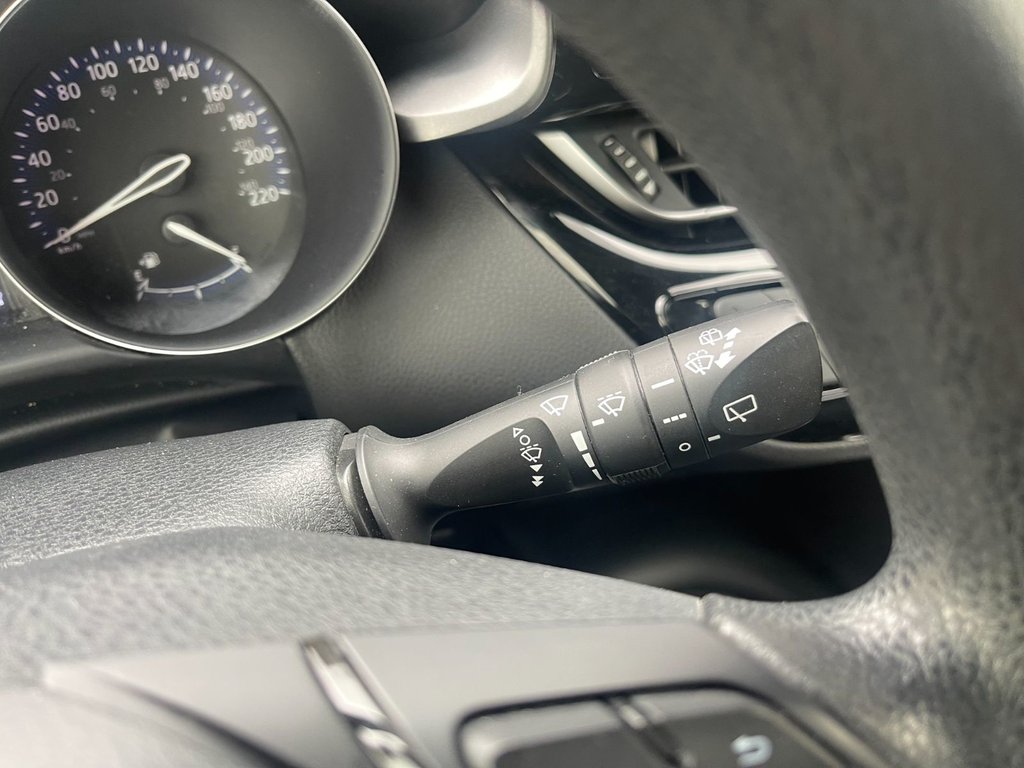 2021 Toyota C-HR LE | CAM | USB | Apple CarPlay in Saint John, New Brunswick - 18 - w1024h768px