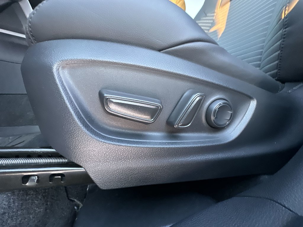 2024 Toyota Corolla Cross XSE Hybrid AWD | Cam | USB | Warranty to 2029 in Saint John, New Brunswick - 14 - w1024h768px