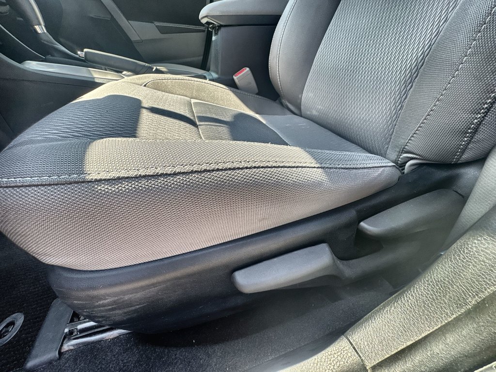 2014 Toyota Corolla LE | USB in Saint John, New Brunswick - 14 - w1024h768px