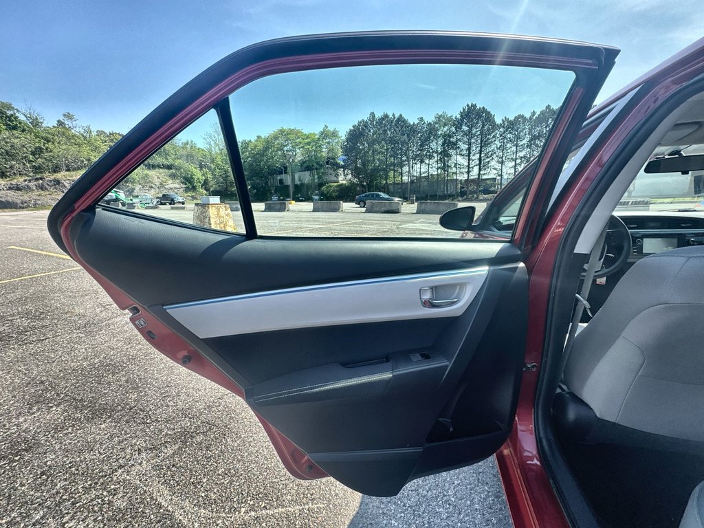 2014 Toyota Corolla LE | USB in Saint John, New Brunswick - 35 - w1024h768px