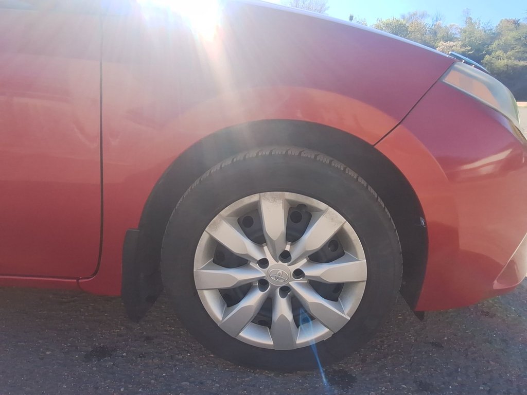 2014 Toyota Corolla LE | USB in Saint John, New Brunswick - 10 - w1024h768px