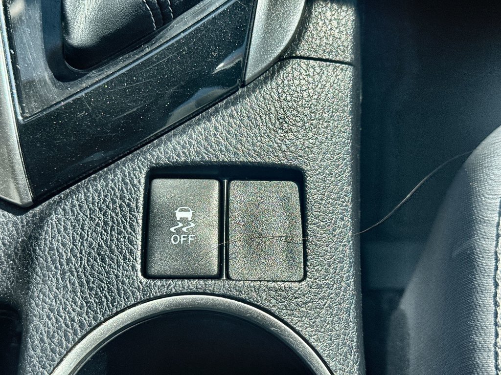 2014 Toyota Corolla LE | USB in Saint John, New Brunswick - 22 - w1024h768px