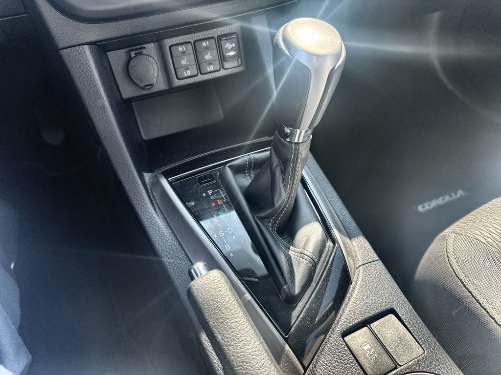 2014 Toyota Corolla LE | USB in Saint John, New Brunswick - 29 - w1024h768px