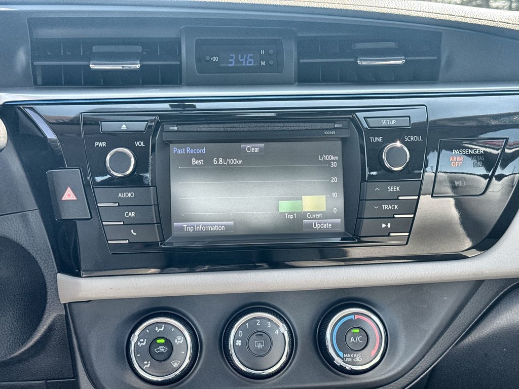 2014 Toyota Corolla LE | USB in Saint John, New Brunswick - 25 - w1024h768px