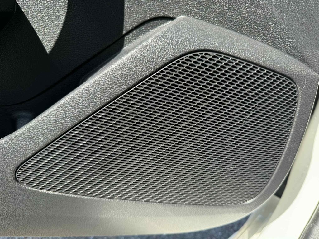 2020 Toyota Corolla in Antigonish, Nova Scotia - 17 - w1024h768px