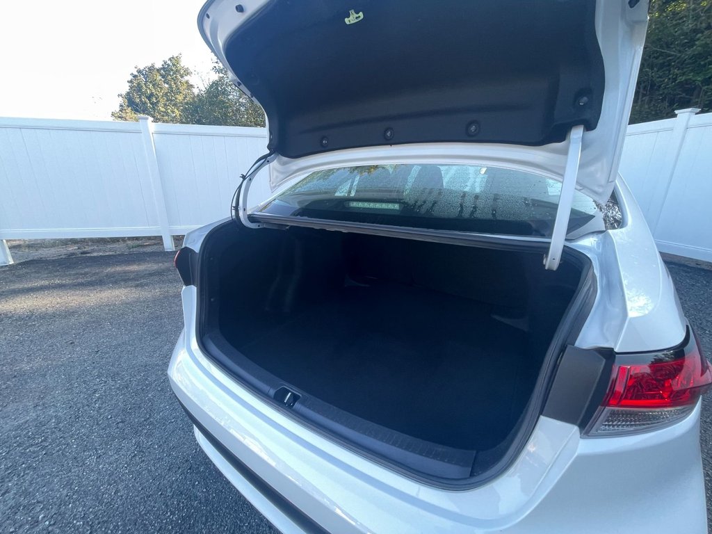 2022 Toyota Corolla LE | ROOF | CAM | USB | Warranty to 2027 in Saint John, New Brunswick - 32 - w1024h768px