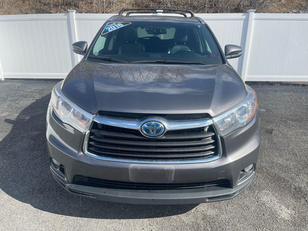 2016 Toyota Highlander hybrid in Antigonish, Nova Scotia - 8 - w1024h768px