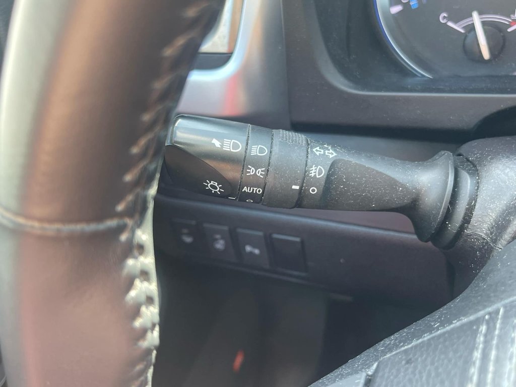 2016 Toyota Highlander hybrid in Antigonish, Nova Scotia - 19 - w1024h768px