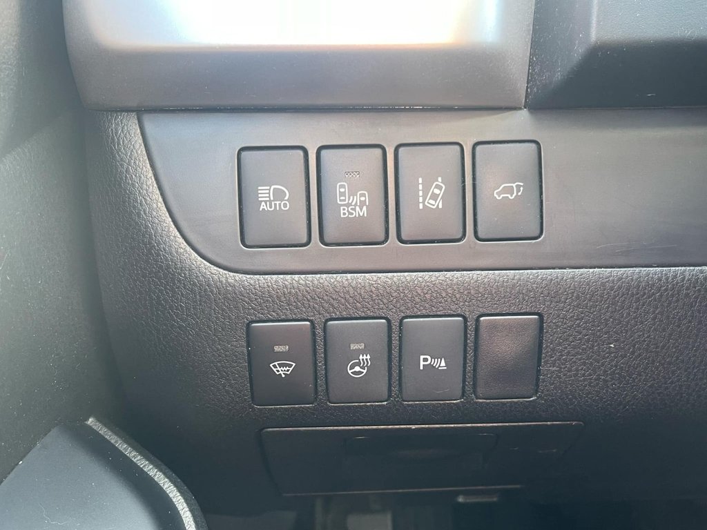 2016 Toyota Highlander hybrid in Antigonish, Nova Scotia - 18 - w1024h768px