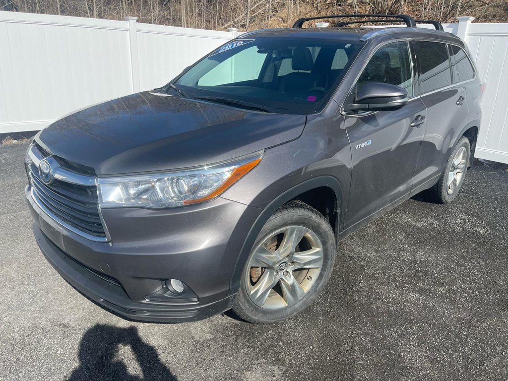 2016 Toyota Highlander hybrid in Antigonish, Nova Scotia - 7 - w1024h768px