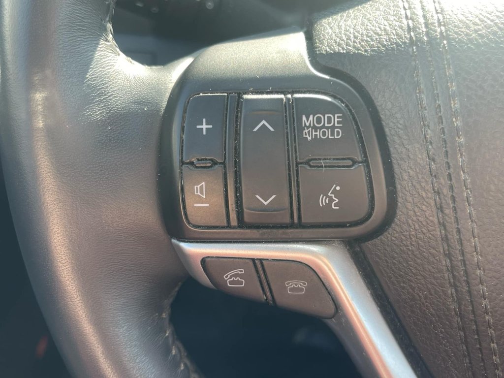 2016 Toyota Highlander hybrid in Antigonish, Nova Scotia - 20 - w1024h768px