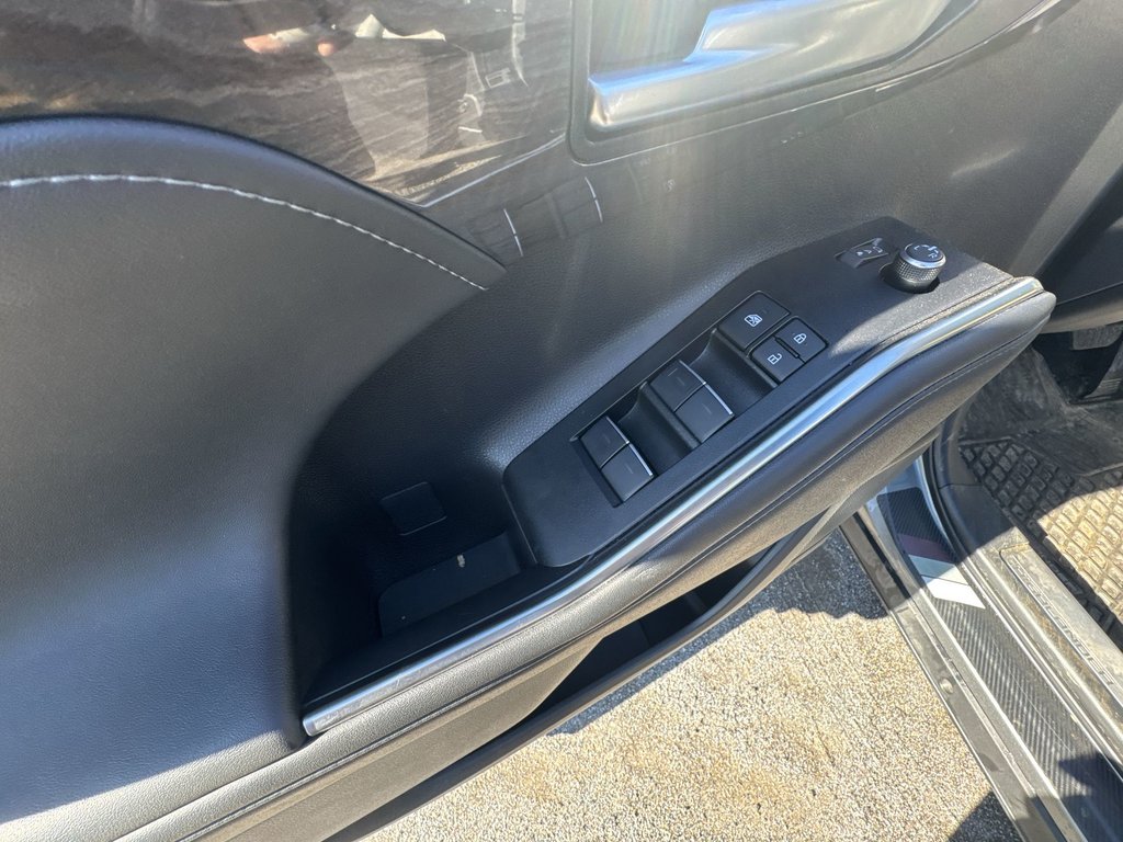2025 Toyota Highlander Hybrid Platinum | Roof | Cam |  Warranty to 2030 in Saint John, New Brunswick - 15 - w1024h768px