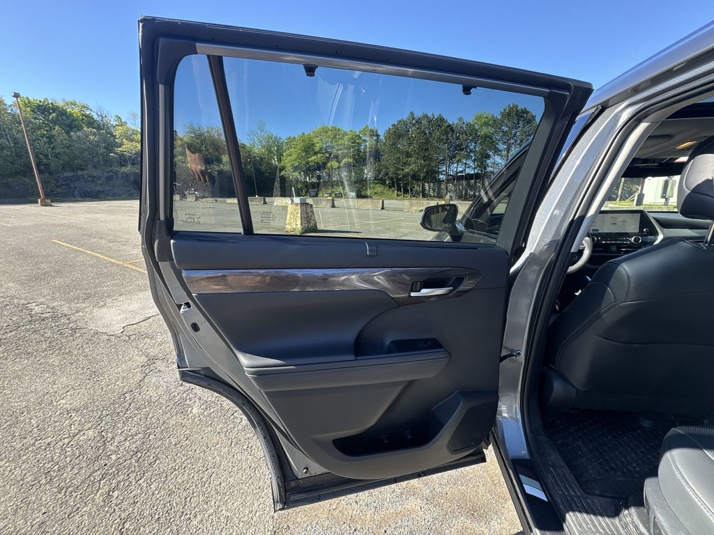 2025 Toyota Highlander Hybrid Platinum | Roof | Cam |  Warranty to 2030 in Saint John, New Brunswick - 35 - w1024h768px