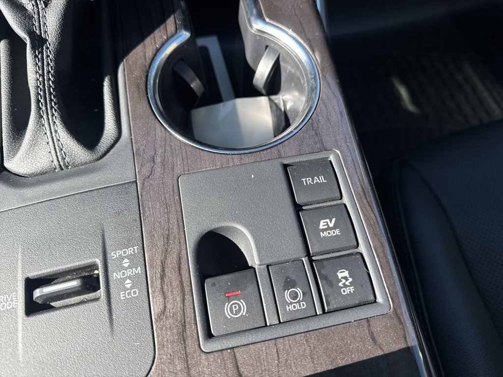 2025 Toyota Highlander Hybrid Platinum | Roof | Cam |  Warranty to 2030 in Saint John, New Brunswick - 30 - w1024h768px