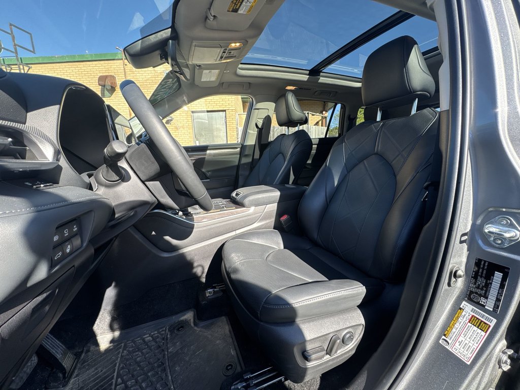 2025 Toyota Highlander Hybrid Platinum | Roof | Cam |  Warranty to 2030 in Saint John, New Brunswick - 11 - w1024h768px