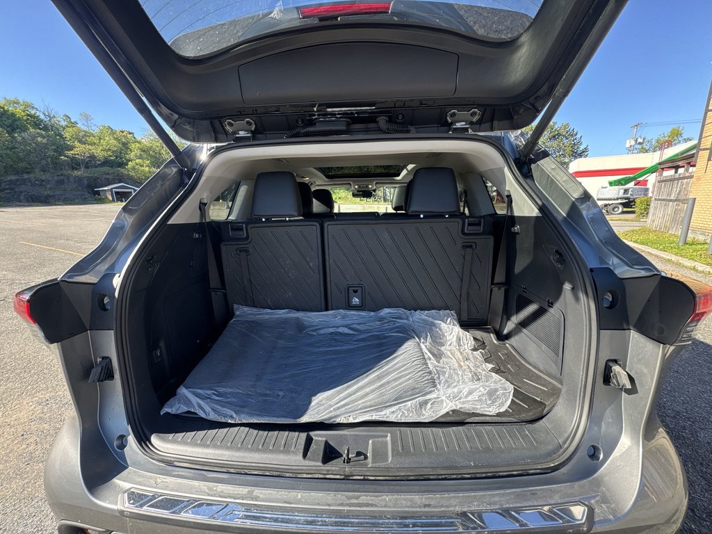 2025 Toyota Highlander Hybrid Platinum | Roof | Cam |  Warranty to 2030 in Saint John, New Brunswick - 36 - w1024h768px