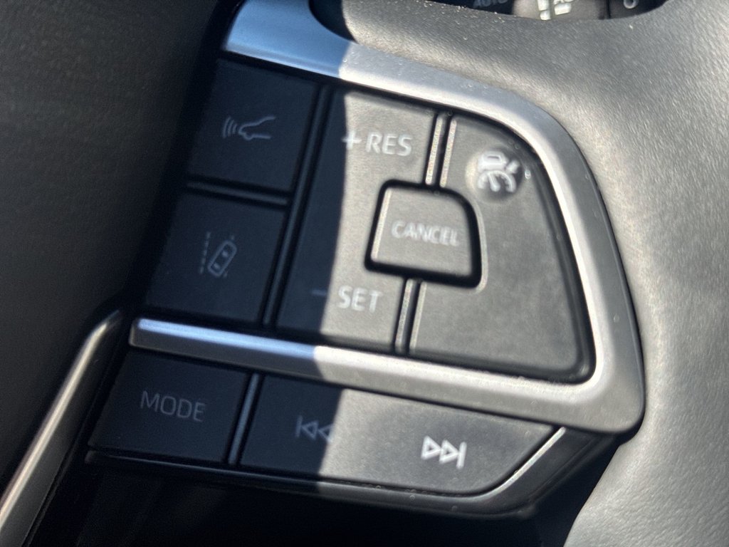 2025 Toyota Highlander Hybrid Platinum | Roof | Cam |  Warranty to 2030 in Saint John, New Brunswick - 21 - w1024h768px