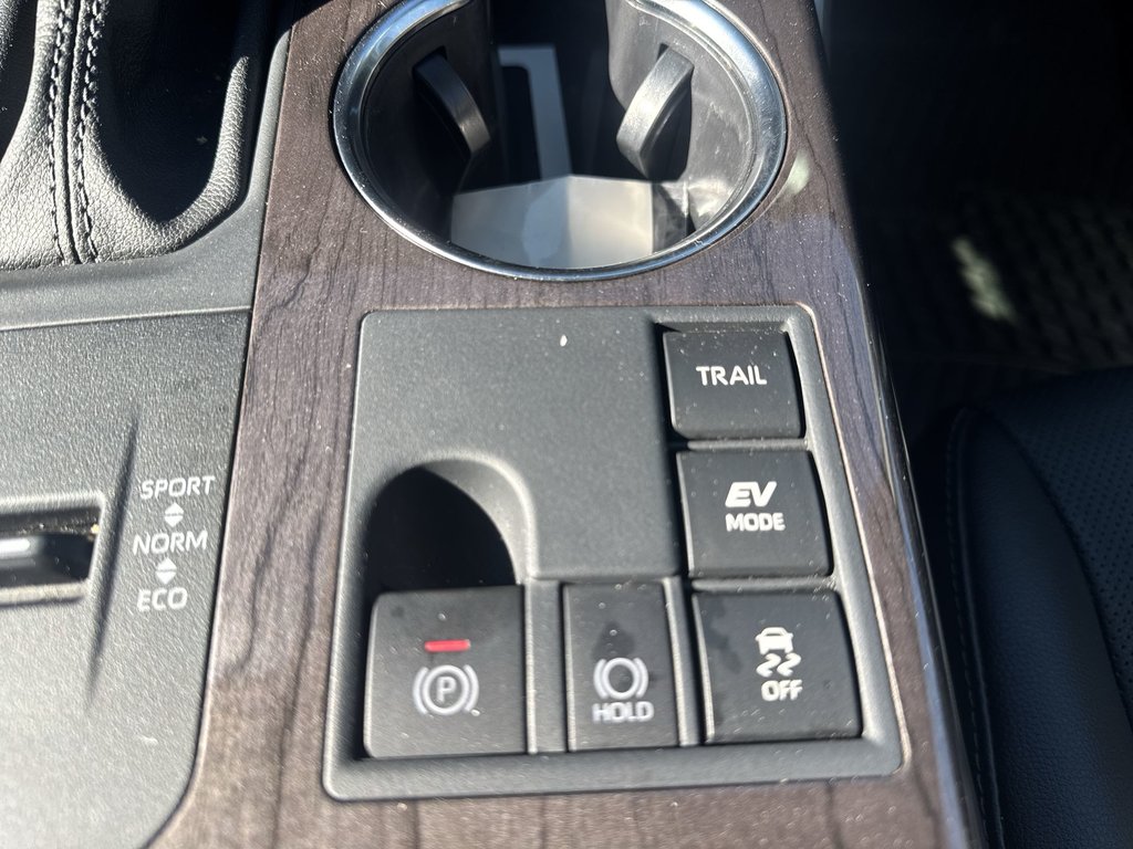 2025 Toyota Highlander Hybrid Platinum | Roof | Cam |  Warranty to 2030 in Saint John, New Brunswick - 22 - w1024h768px