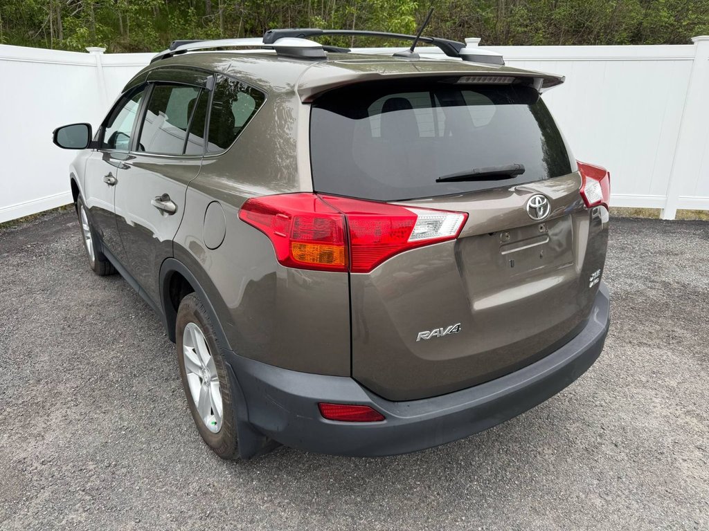 2014 Toyota RAV4 XLE | SunRoof | HtdSeat | USB | Cam in Saint John, New Brunswick - 5 - w1024h768px