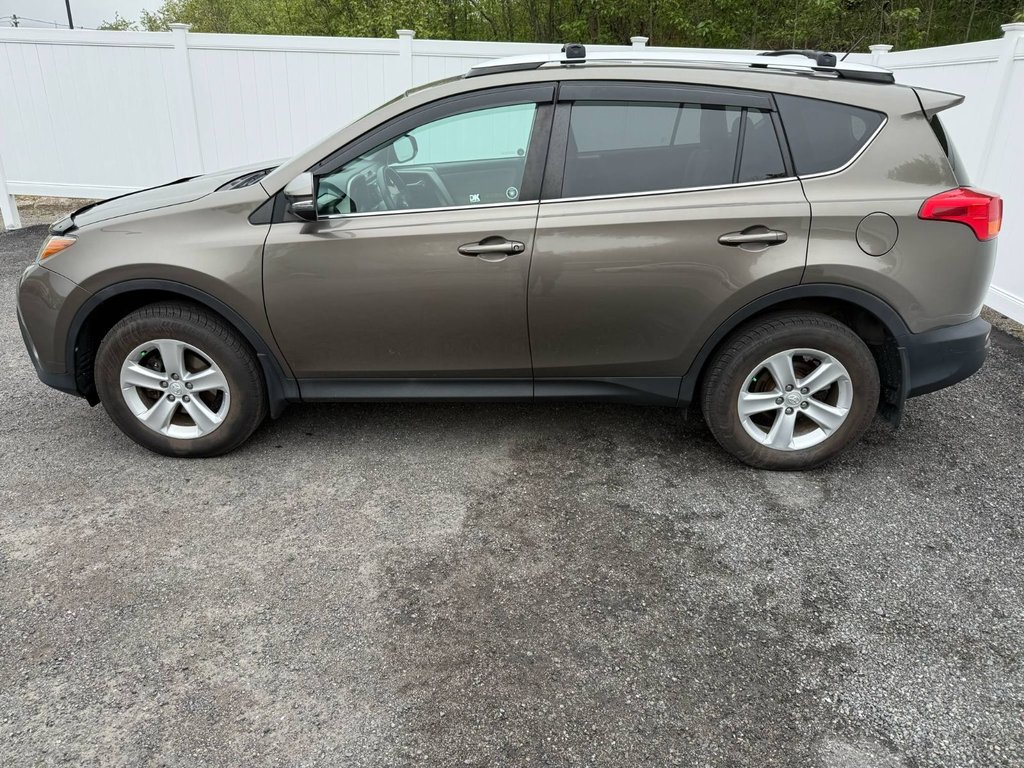 2014 Toyota RAV4 XLE | SunRoof | HtdSeat | USB | Cam in Saint John, New Brunswick - 6 - w1024h768px