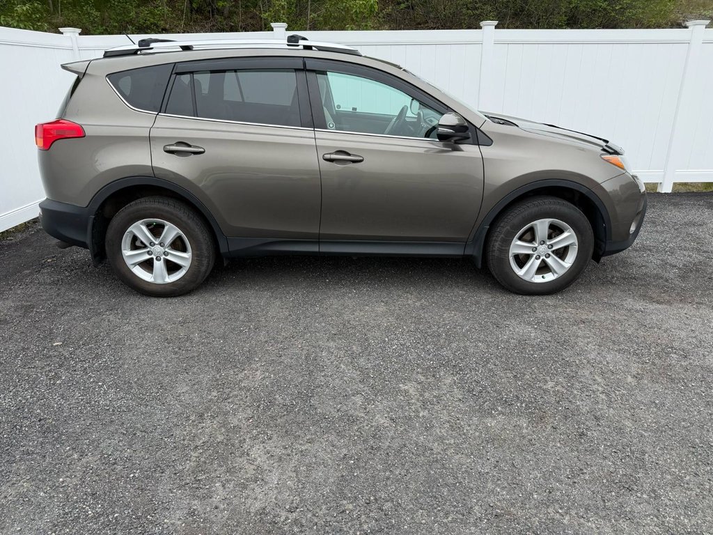 2014 Toyota RAV4 XLE | SunRoof | HtdSeat | USB | Cam in Saint John, New Brunswick - 2 - w1024h768px