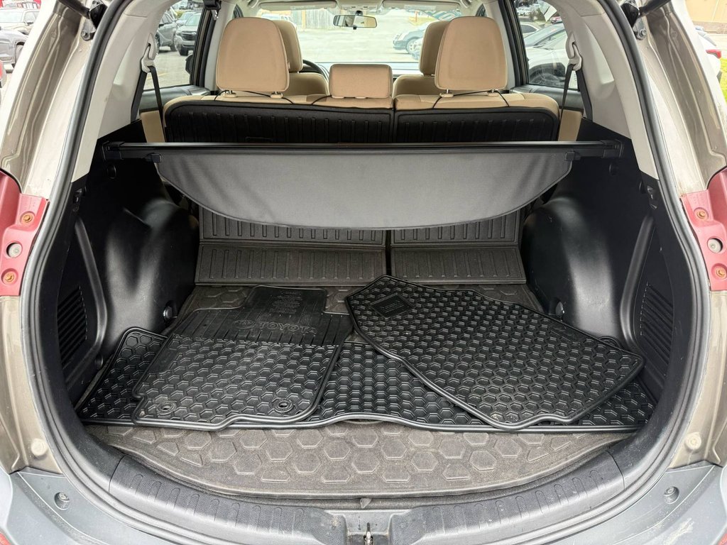2014 Toyota RAV4 XLE | SunRoof | HtdSeat | USB | Cam in Saint John, New Brunswick - 12 - w1024h768px