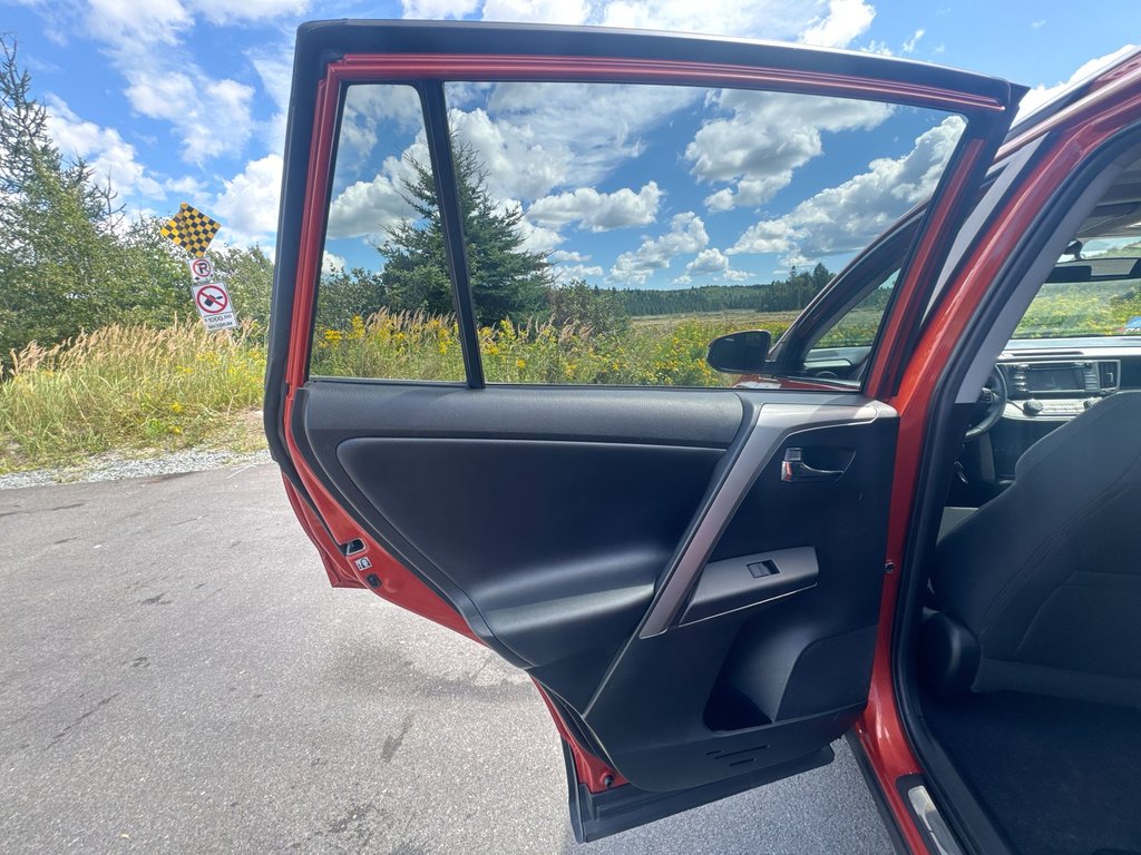2016 Toyota RAV4 XLE | Roof | Cam | USB | Htd Seats in Saint John, New Brunswick - 35 - w1024h768px