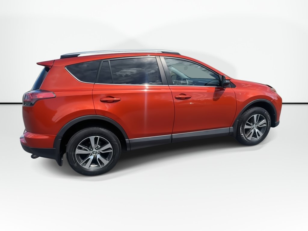 2016 Toyota RAV4 XLE | Roof | Cam | USB | Htd Seats in Saint John, New Brunswick - 9 - w1024h768px