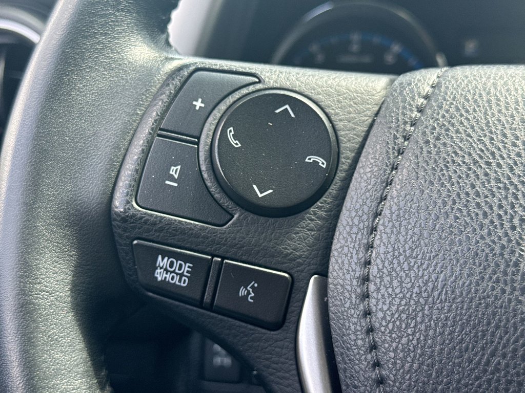 2016 Toyota RAV4 XLE | Roof | Cam | USB | Htd Seats in Saint John, New Brunswick - 20 - w1024h768px