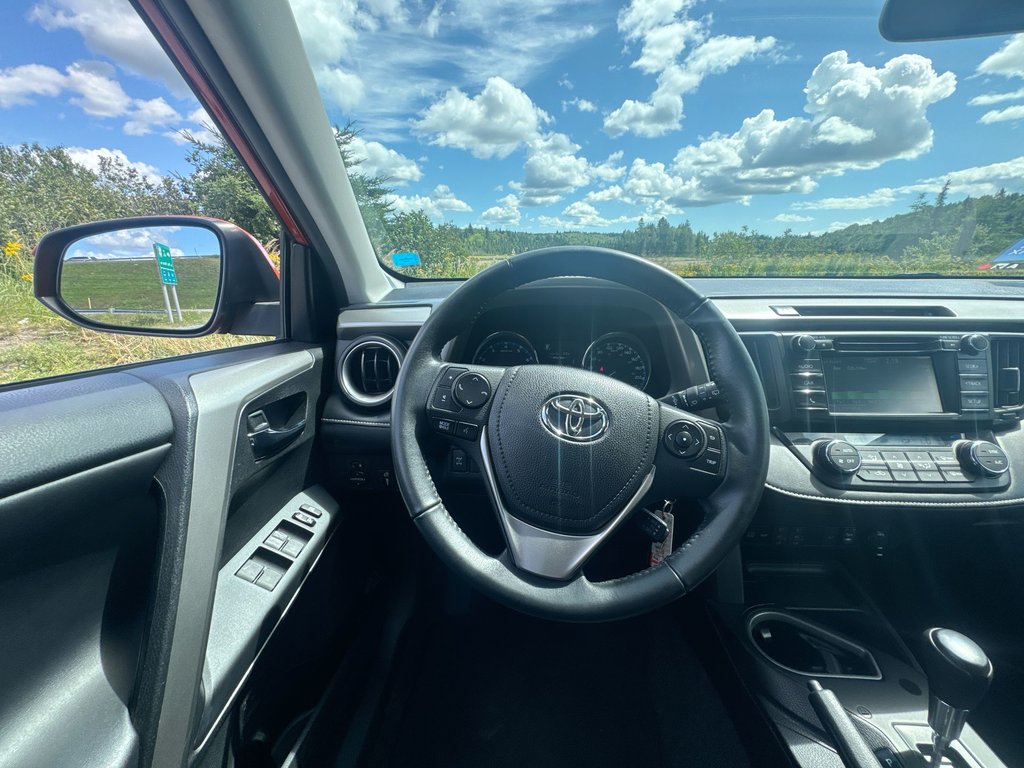 2016 Toyota RAV4 XLE | Roof | Cam | USB | Htd Seats in Saint John, New Brunswick - 17 - w1024h768px