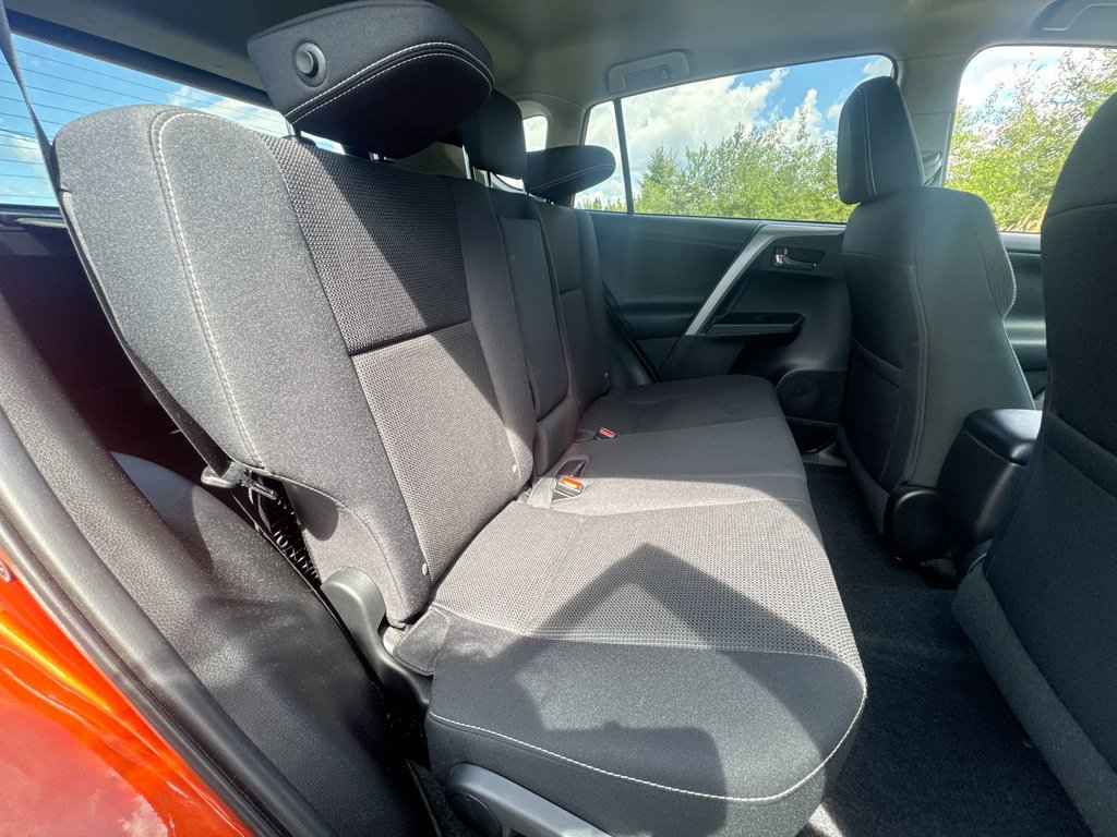 2016 Toyota RAV4 XLE | Roof | Cam | USB | Htd Seats in Saint John, New Brunswick - 39 - w1024h768px