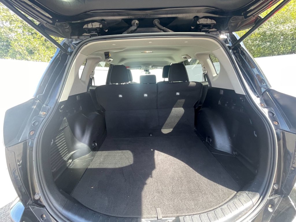2017 Toyota RAV4 in Antigonish, Nova Scotia - 33 - w1024h768px