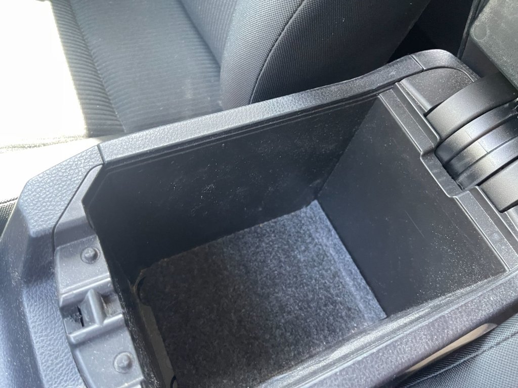 2017 Toyota RAV4 in Antigonish, Nova Scotia - 30 - w1024h768px