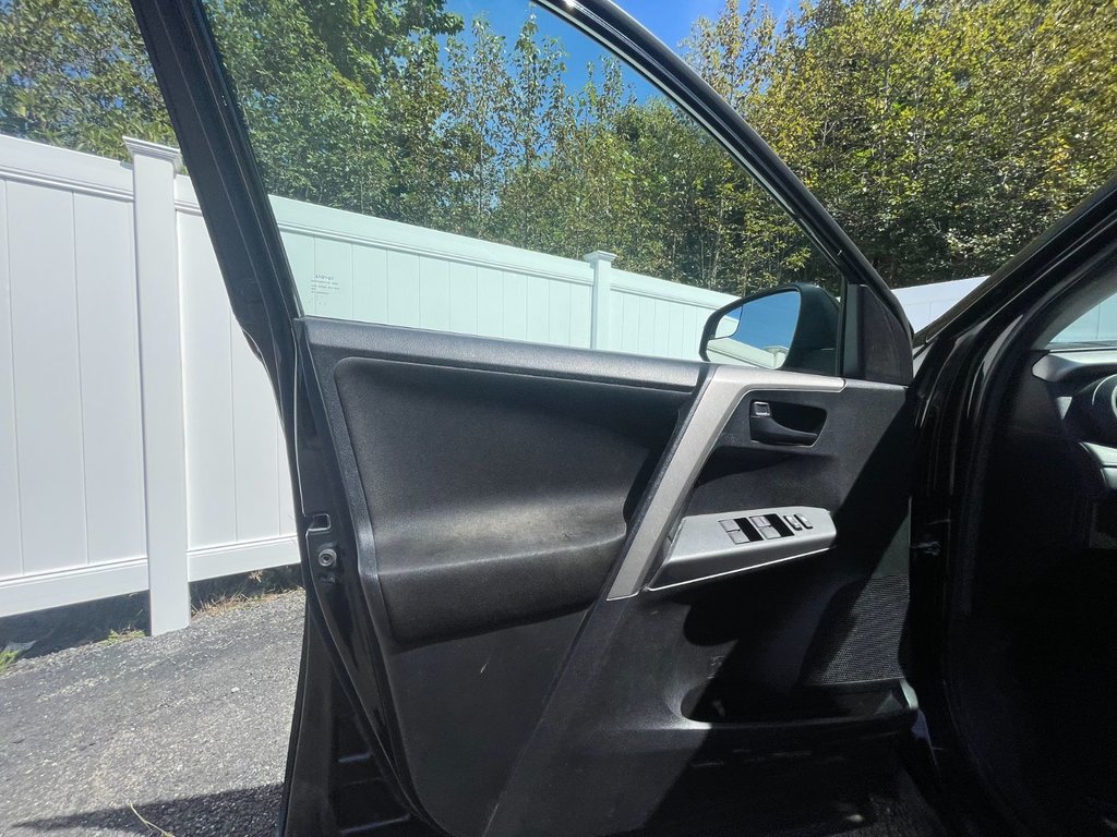 2017 Toyota RAV4 in Antigonish, Nova Scotia - 9 - w1024h768px