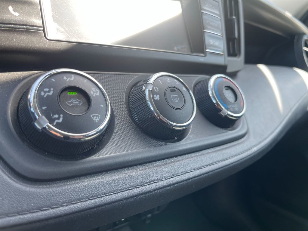 2017 Toyota RAV4 in Antigonish, Nova Scotia - 25 - w1024h768px