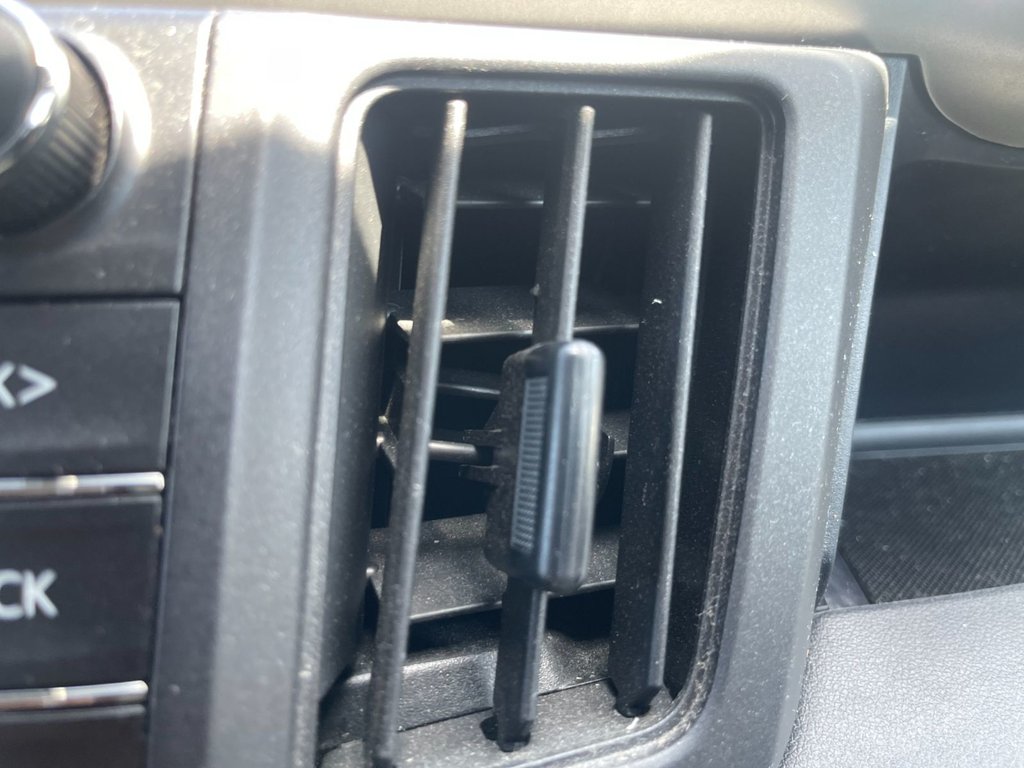 2017 Toyota RAV4 in Antigonish, Nova Scotia - 27 - w1024h768px