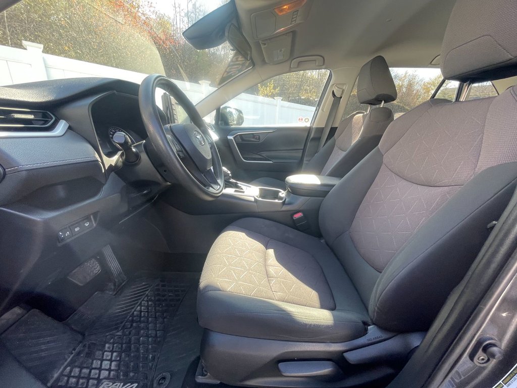 2019 Toyota RAV4 LE |Cam | USB in Saint John, New Brunswick - 11 - w1024h768px