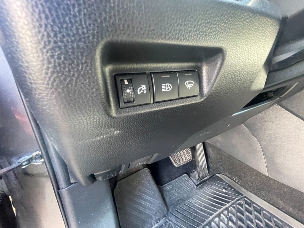 2019 Toyota RAV4 LE |Cam | USB in Saint John, New Brunswick - 12 - w1024h768px