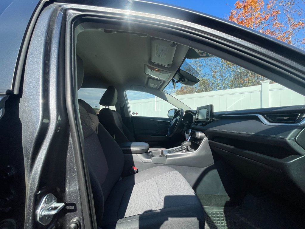 2019 Toyota RAV4 LE |Cam | USB in Saint John, New Brunswick - 35 - w1024h768px