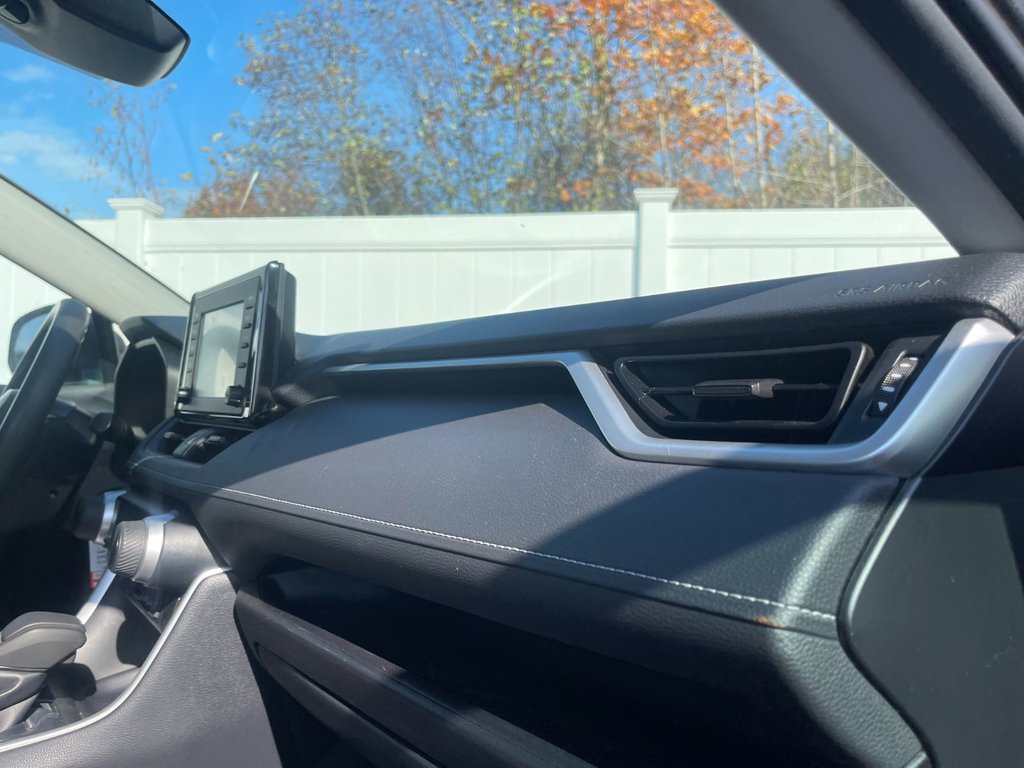 2019 Toyota RAV4 LE |Cam | USB in Saint John, New Brunswick - 36 - w1024h768px
