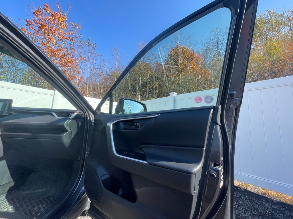 2019 Toyota RAV4 LE |Cam | USB in Saint John, New Brunswick - 34 - w1024h768px