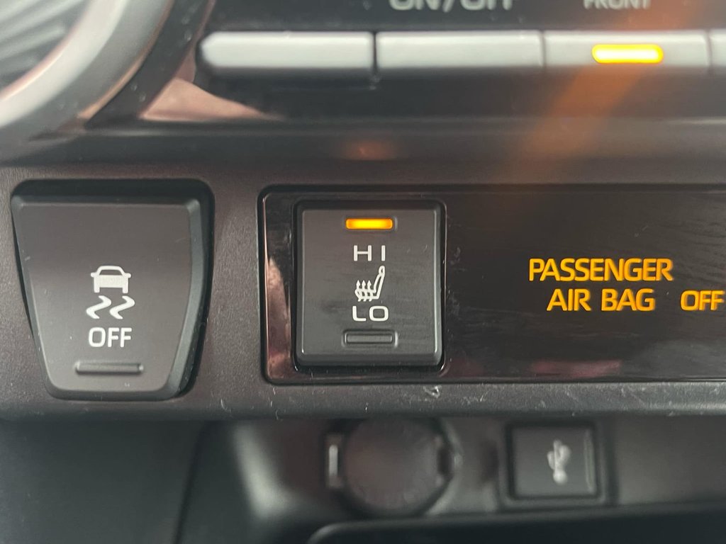 2020 Toyota RAV4 in Antigonish, Nova Scotia - 31 - w1024h768px