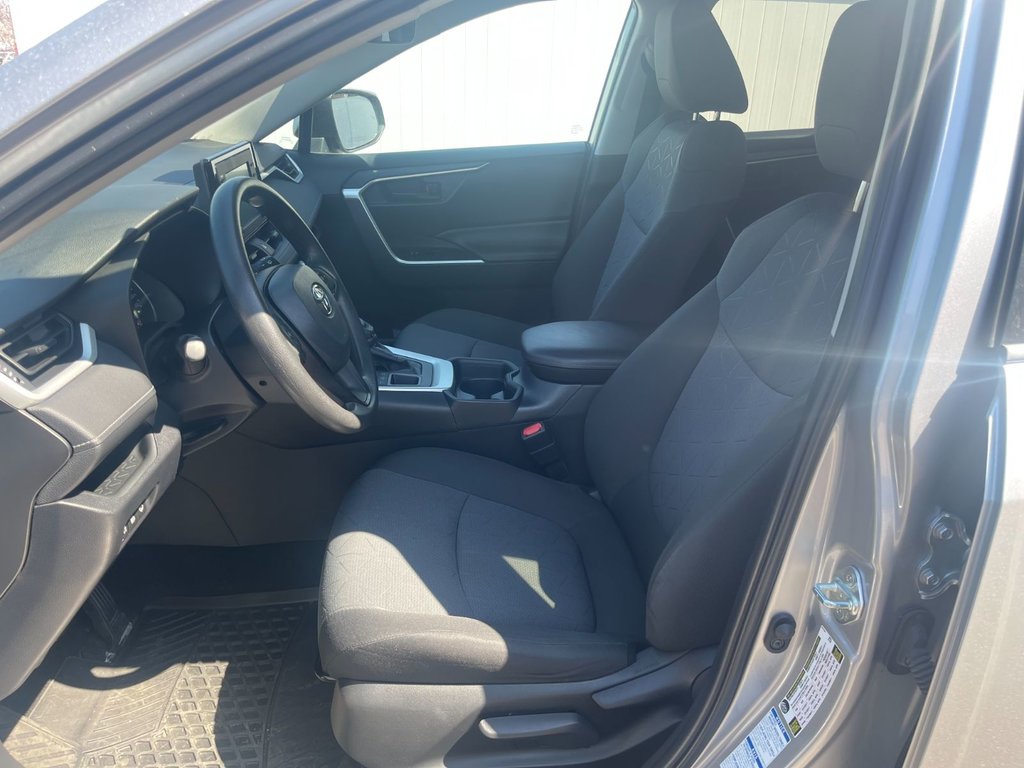 2020 Toyota RAV4 in Antigonish, Nova Scotia - 10 - w1024h768px